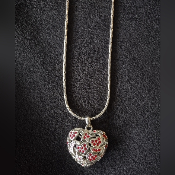 Silver and Glass Red Heart Pendant Necklace and Earring Set NWT - Picture 4 of 12